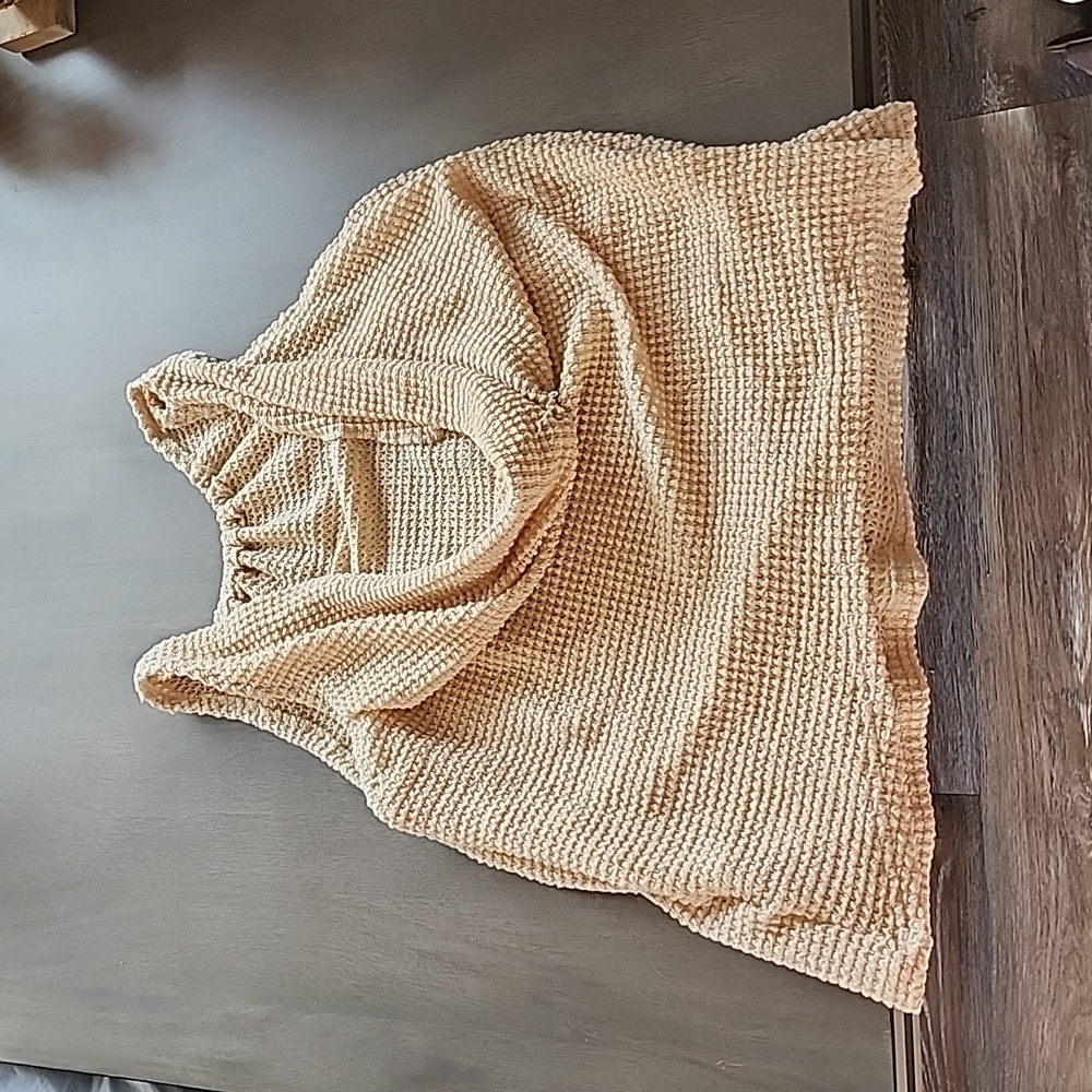 Droop neck top